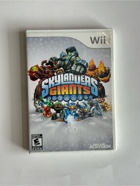 Skylanders Giants (Wii) - White Case